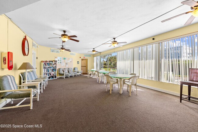 Building Photo - 55 Sea Park Blvd