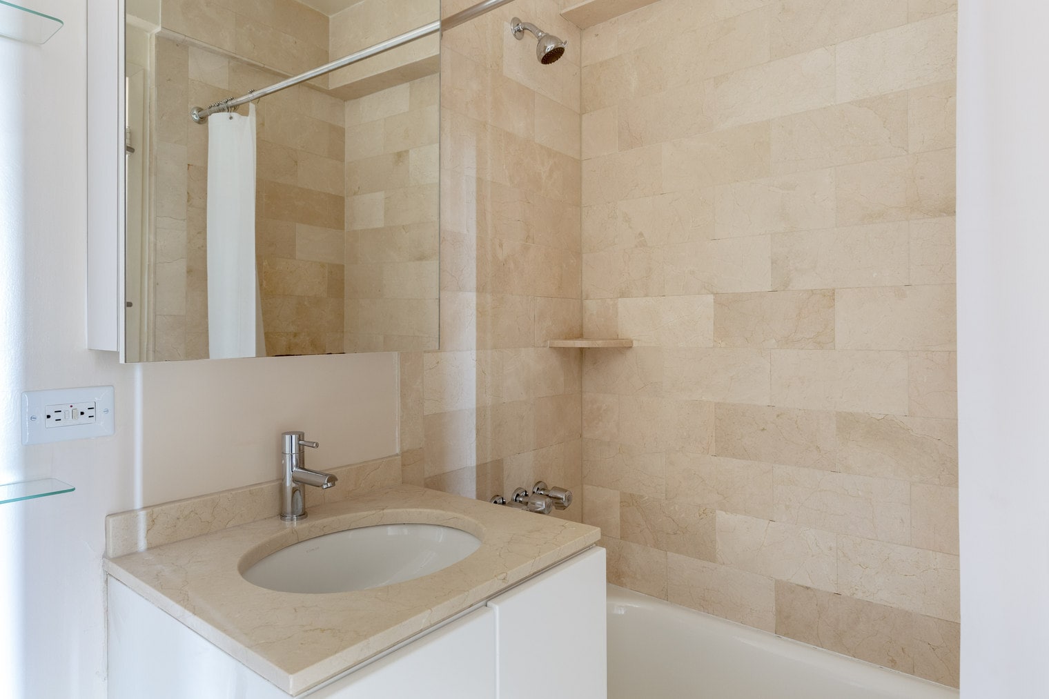 Building Photo - 300 E 51st St