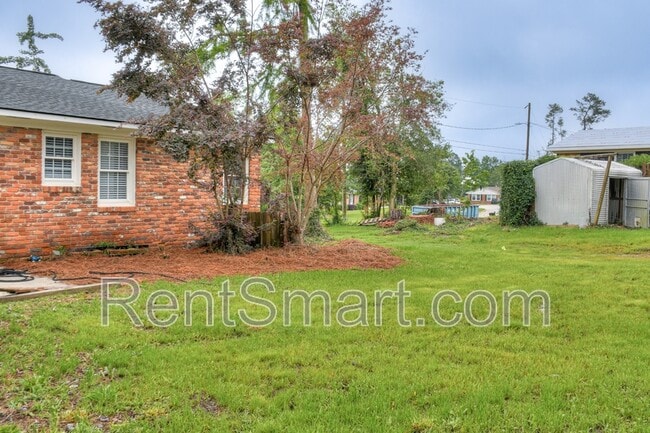 Building Photo - 143 Avondale Dr