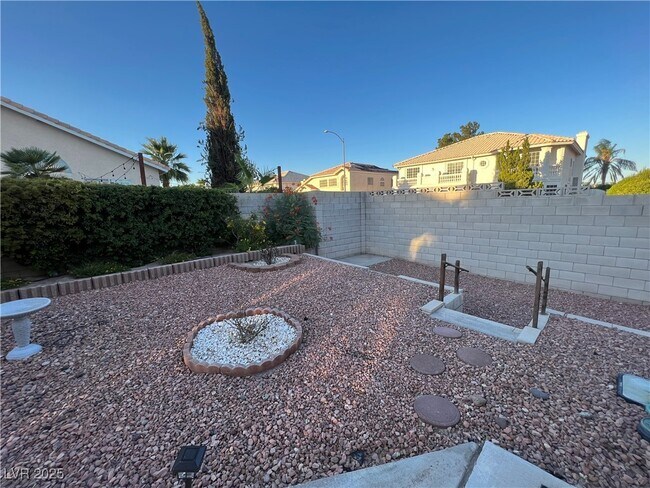 Building Photo - 7400 Alcove Glen Ct