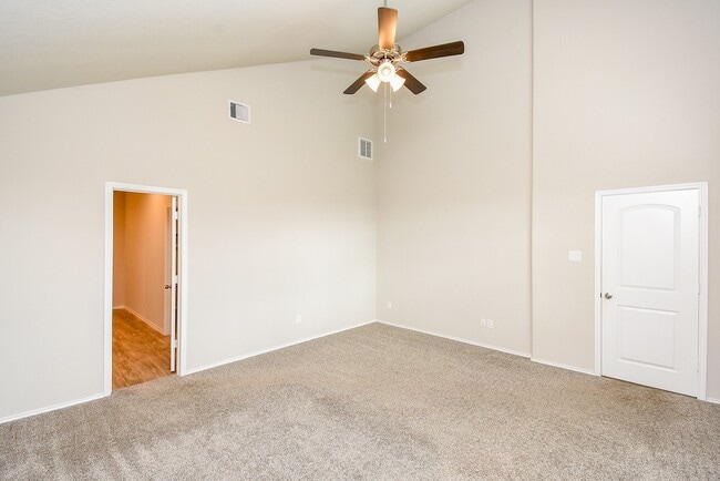 Building Photo - 5530 Redwood Summit Ln