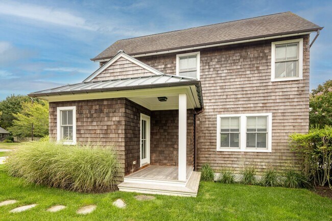 Building Photo - 23 Gansett Ln