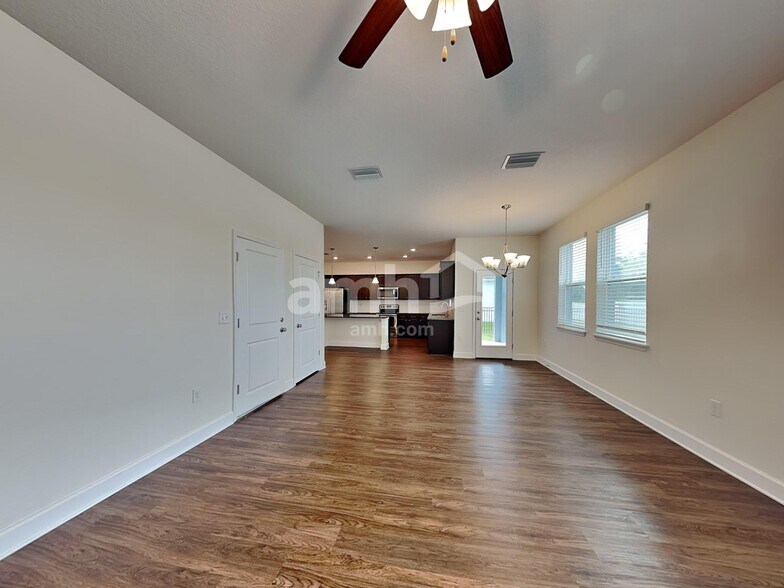 Building Photo - 325 Pine Terrace Dr