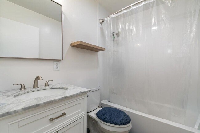 Building Photo - 440 North Ave