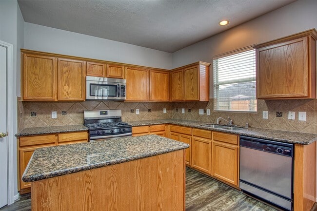 Building Photo - 25127 Florina Ranch Dr