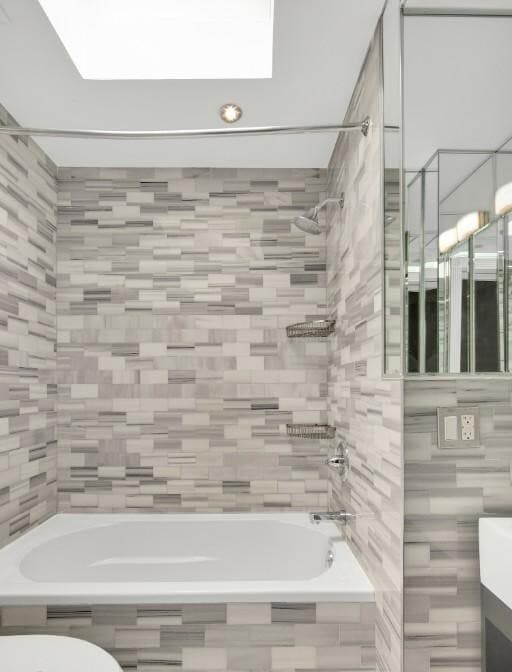 Building Photo - 145 E 26th St