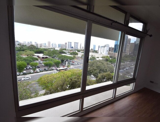 Building Photo - Queen Emma Gardens – 1-Bedroom Apartment f...
