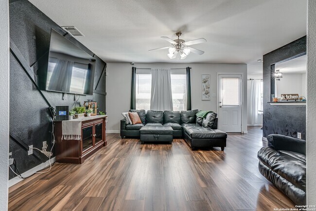 Building Photo - 5619 Red Canyon