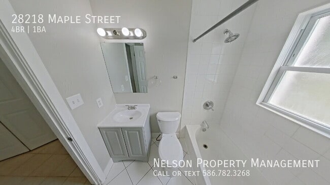 Building Photo - 28218 Maple St