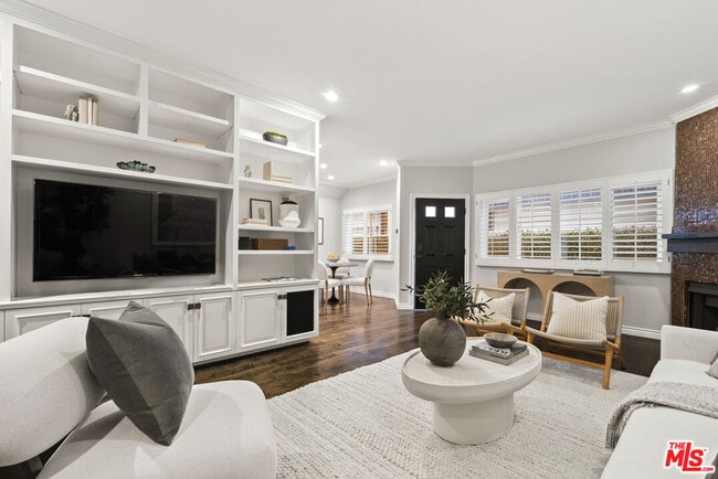 Primary Photo - 830 17th St