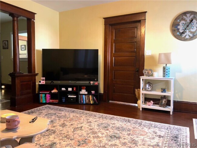 Building Photo - 18 Parkway St