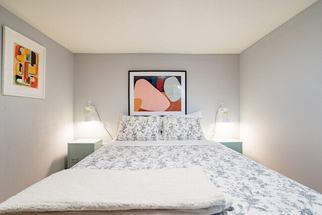 Building Photo - 1616 NW Northrup St