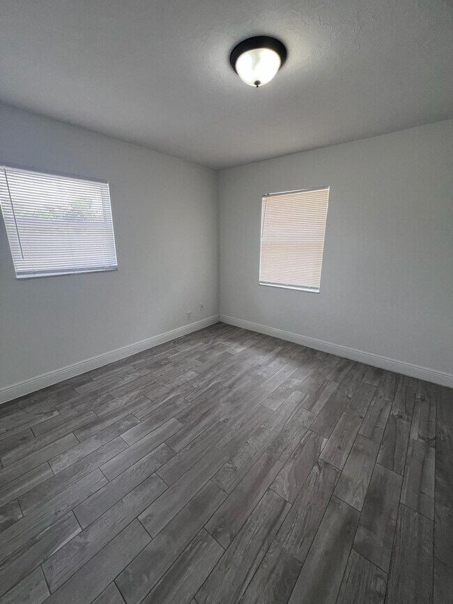 Building Photo - 1554 Citation Dr