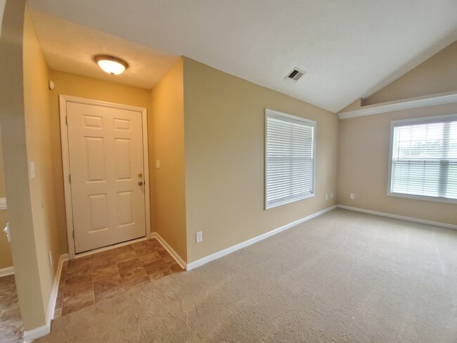 Building Photo - 102 Kennedy Dr