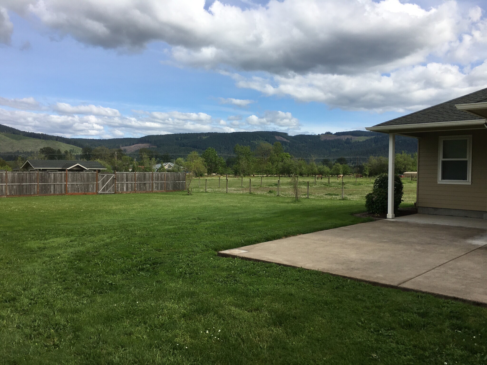 Building Photo - 91351 Donna Rd