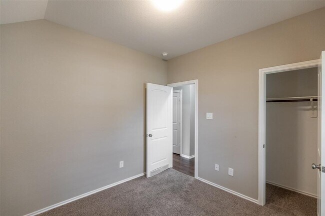 Building Photo - 3511 Goldleaf Trail Dr