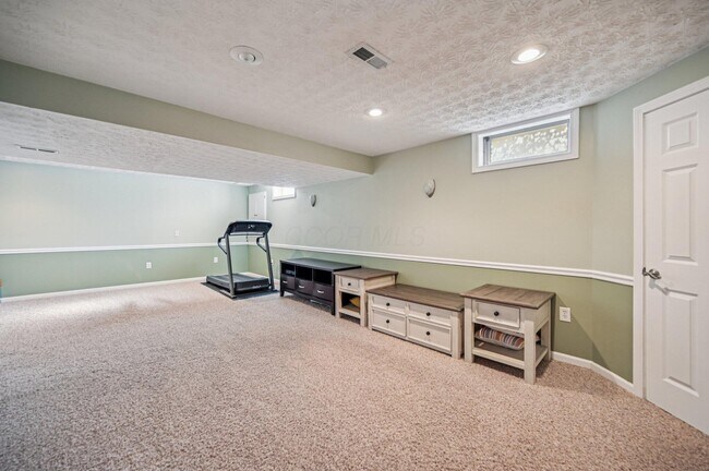 Building Photo - 2230 Seton Dr