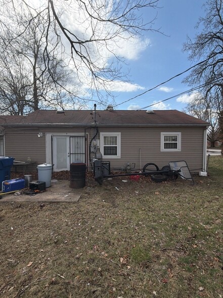 Building Photo - 7013 Edna St