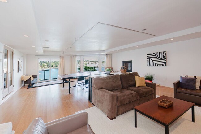 Building Photo - Furnished Bainbridge Island Waterfront Home with Incredible Views
