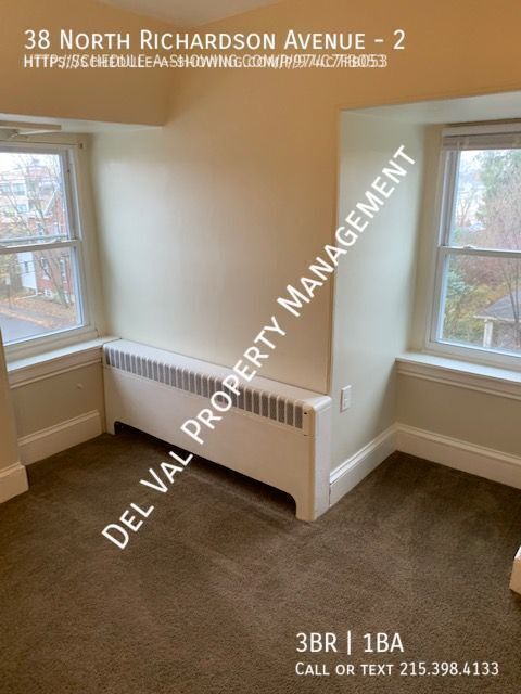 Building Photo - Updated Second Floor Apartment for Rent in...