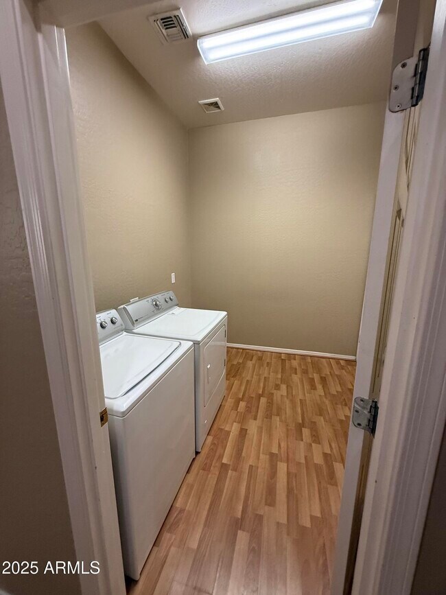 Building Photo - 4326 W Aracely Dr