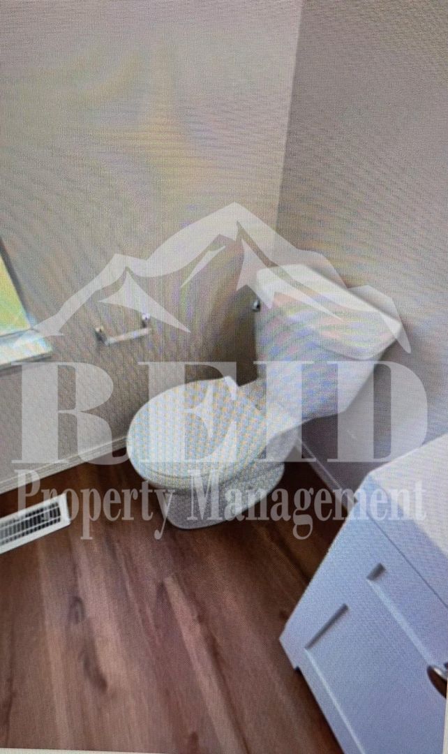 Building Photo - 3 BED 1.5 BATH RAMBLER - PORT ORCHARD