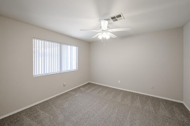 Building Photo - 3215 W Abraham Ln