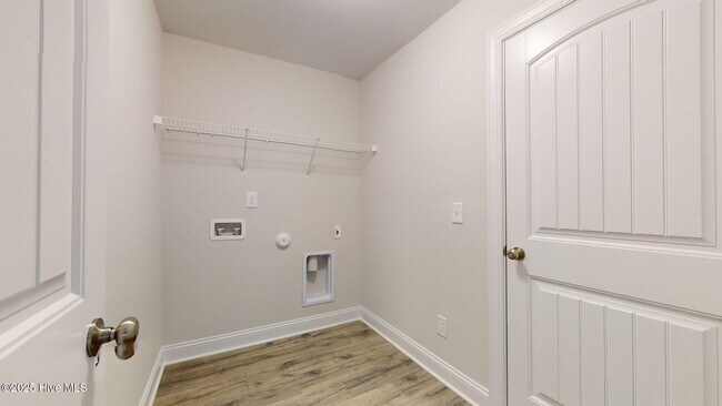 Building Photo - 51 N Ardsley Ln