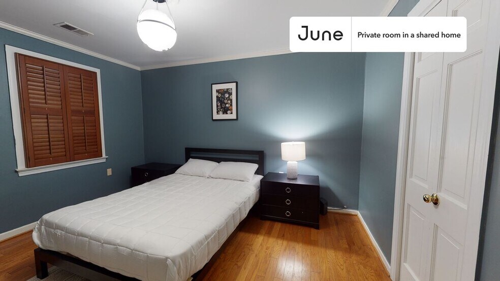 Building Photo - Room in Shared 7 bed/4 bath home