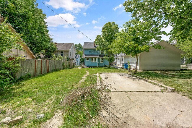 Building Photo - 135 W Hudson Ave