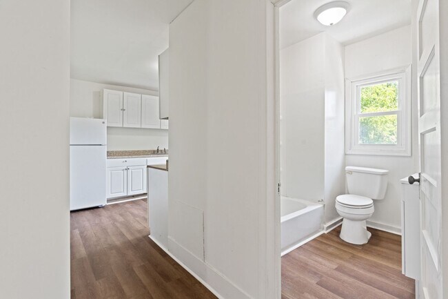 Building Photo - Apartment In Blackstone