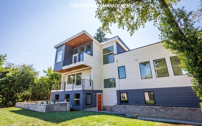 Primary Photo - 7938 Seward Park Ave S