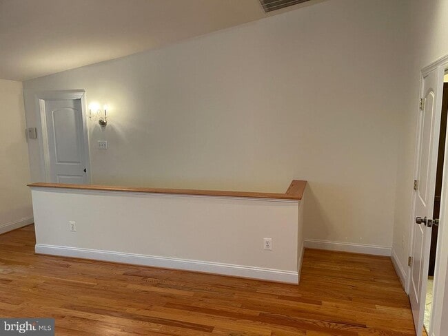 Building Photo - 118 Quaint Acres Dr