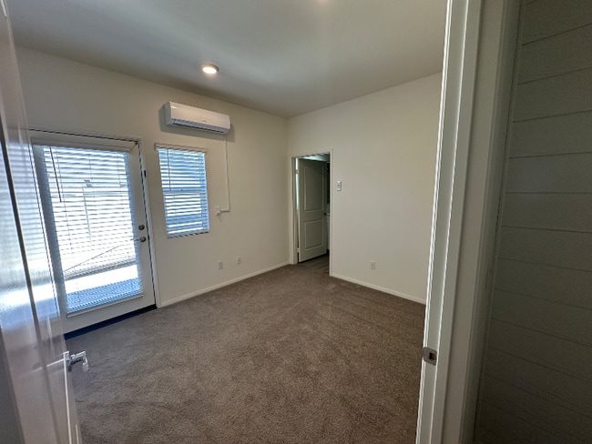 Building Photo - 28483 Cosmos Dr