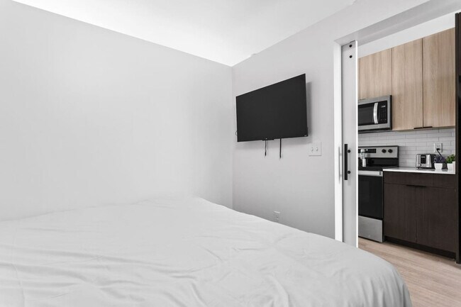 Building Photo - 421 N Pennsylvania St