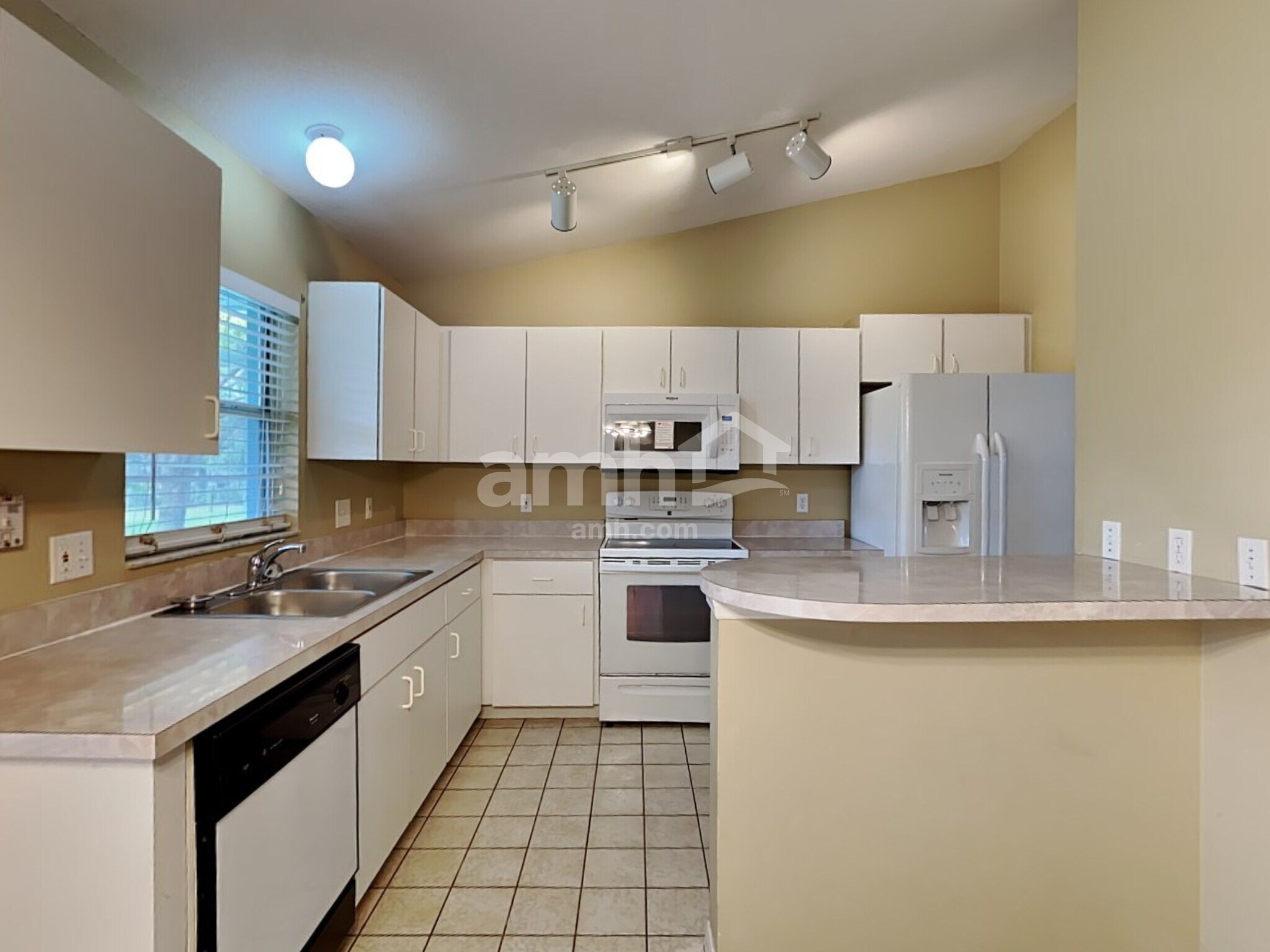 Building Photo - 919 Park Valley Cir