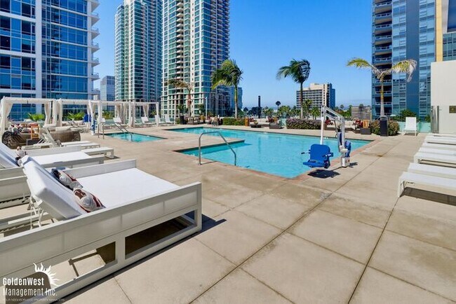Building Photo - Modern 2Bdm 2Ba Condo with Stunning Bay Views in Savina Downtown San Diego!
