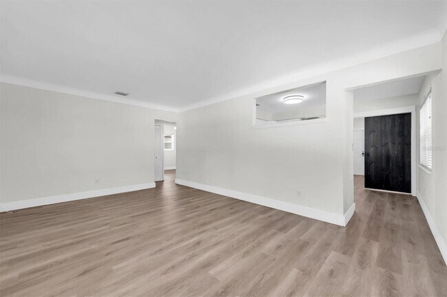 Building Photo - 5442 9th Ave N