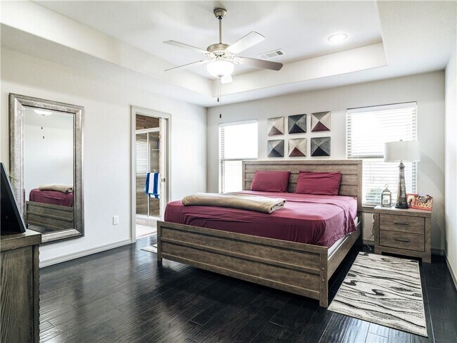 Building Photo - 130 Cisterna Dr