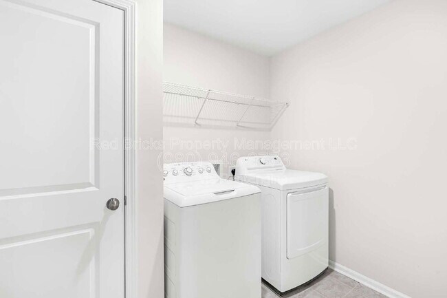 Building Photo - 14924 Nichols Hall Dr