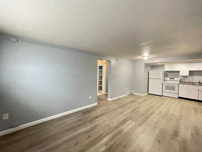 Building Photo - 181 Loudon Rd