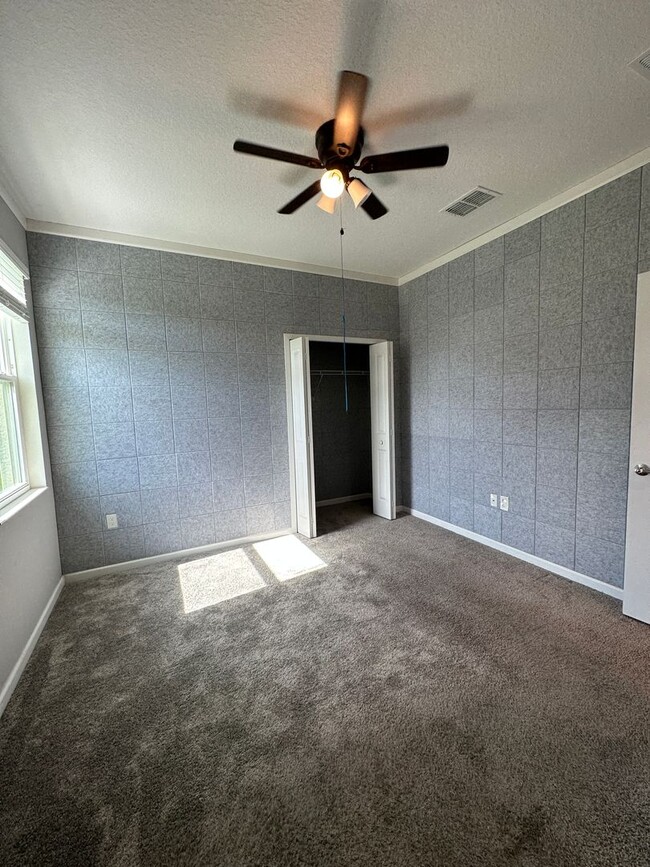 Building Photo - Beautiful 1/1 In-Law Suite in St. Cloud W/...