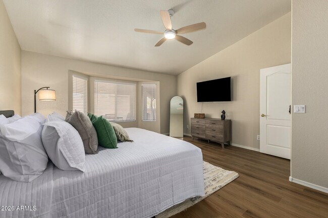 Building Photo - 6424 E Menlo St