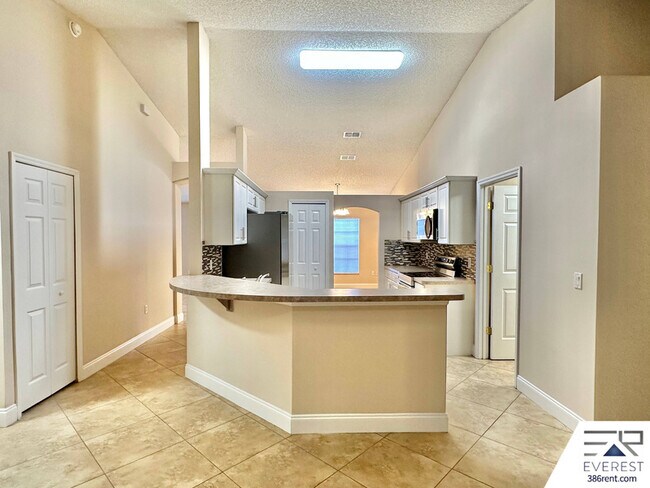 Building Photo - 9 Prince Kaarel Ln