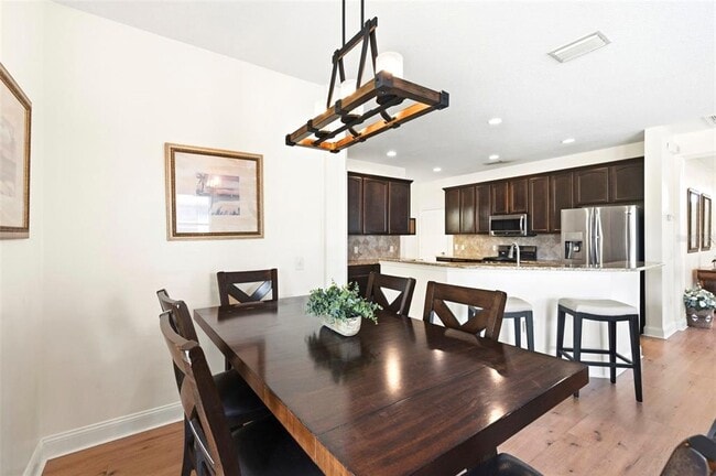 Building Photo - 2734 Silvermoss Dr