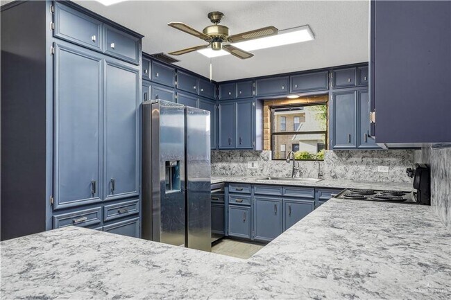 Building Photo - 21 Toronto Ave