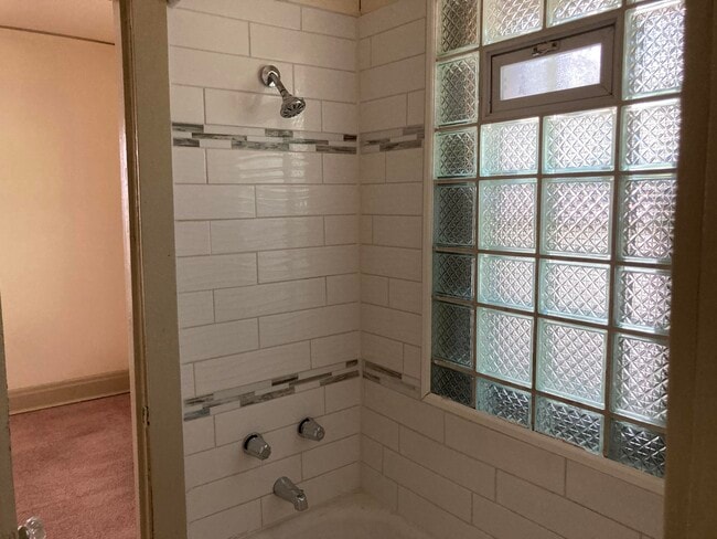 Building Photo - 3358 N Cambridge Ave