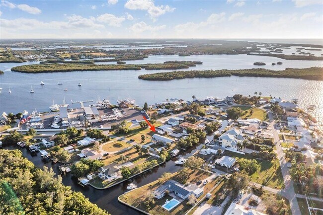 Building Photo - 208 S Canal St