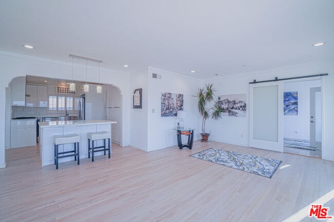 Building Photo - 4201 Don Diablo Dr