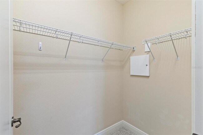 Building Photo - 45 Riverview Bend S